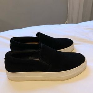 Steve Madden Gills Slip On Platform Sneaker